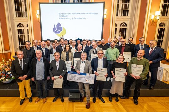 Gruppenbild, Preisträger, Bundespreis für Handwerk in der Denkmalpflege, Rotes Rathaus, Bürgermeister, Handwerkskammer Berlin